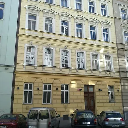 Slezska 58 *
